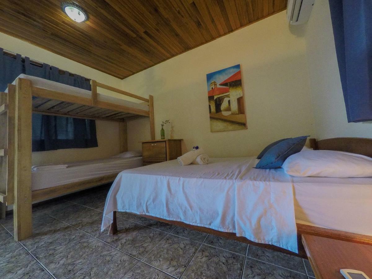 Cocobolo Surf Hotel & School Playa Santa Teresa  Exteriör bild